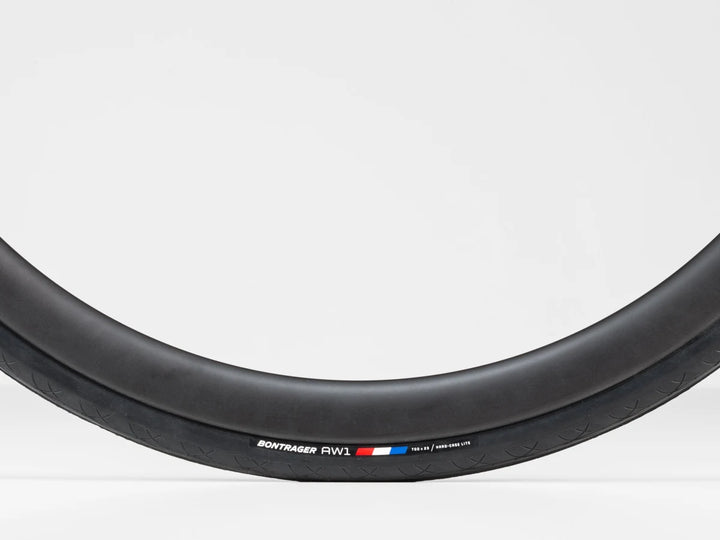 Bontrager AW1 Hard-Case Lite Road Tyre