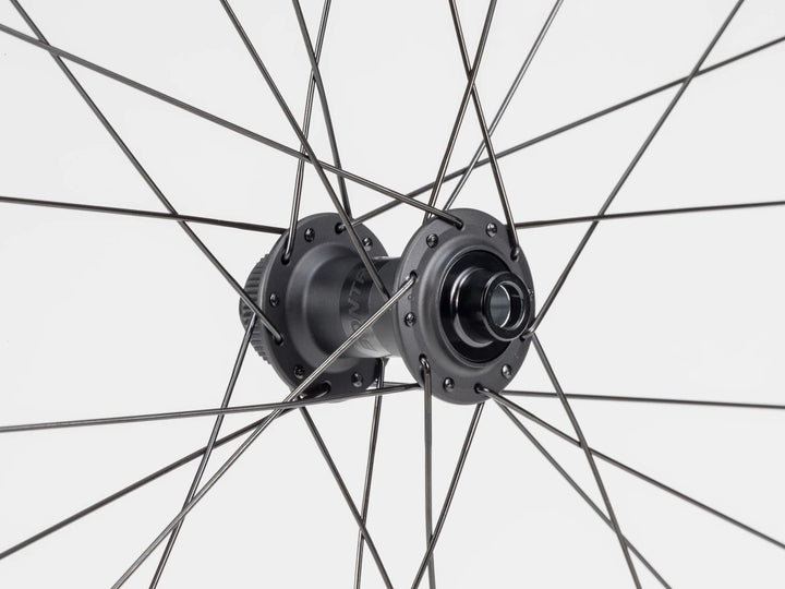 Bontrager Paradigm Comp 25 TLR Disc Road Wheel