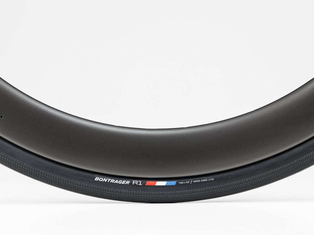 Bontrager R1 Hard-Case Lite Road Tyre