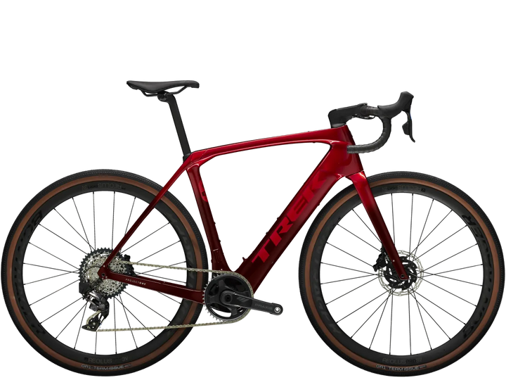 Trek Domane + SLR 7 AXS 2025